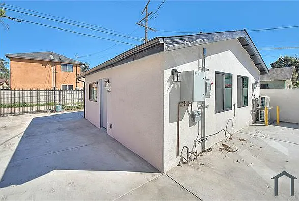 1 bed, $2,289 — Photo 3