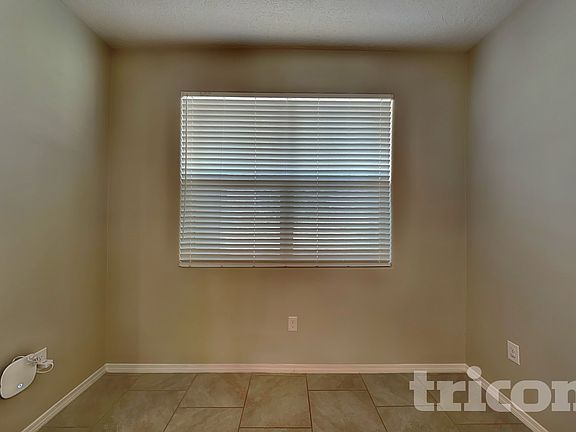 4th image of 2123 Solitaire St NE