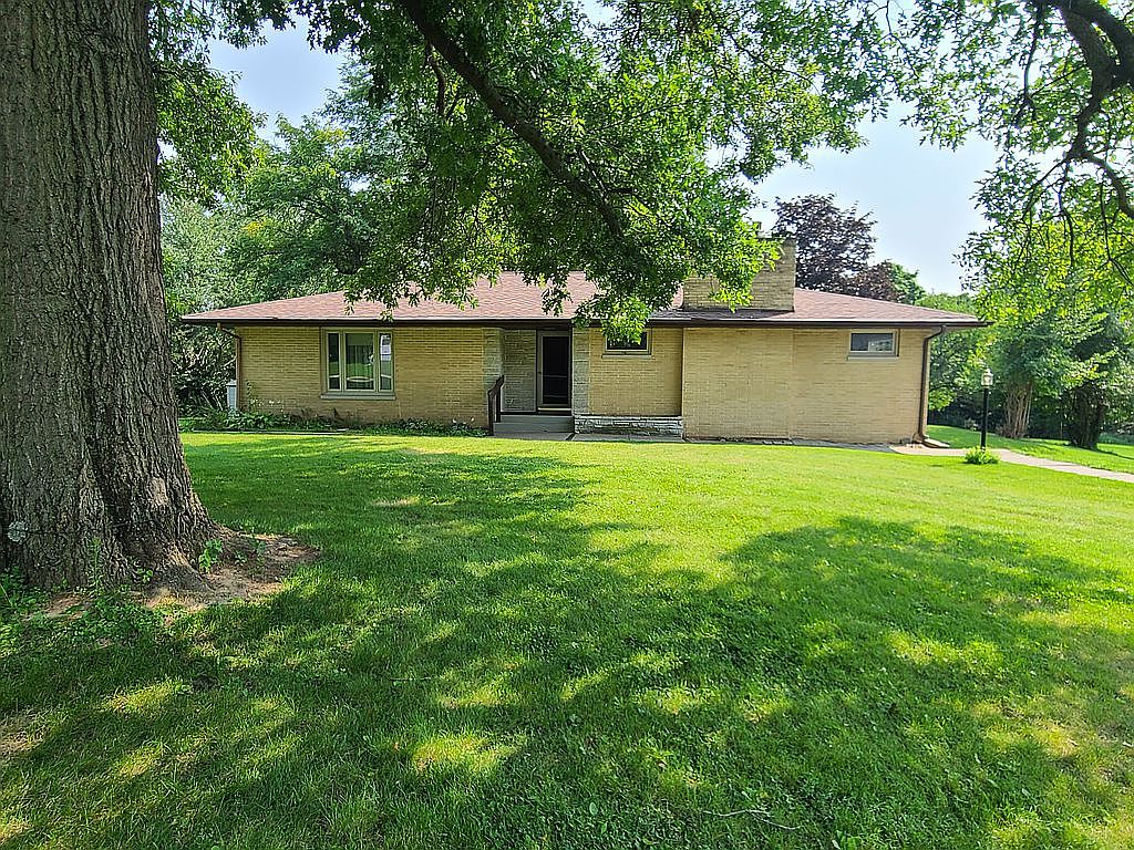 1002 ster St, Muscatine, IA 52761 Zillow