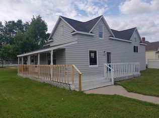 220 4th St S, Roseau, MN 56726