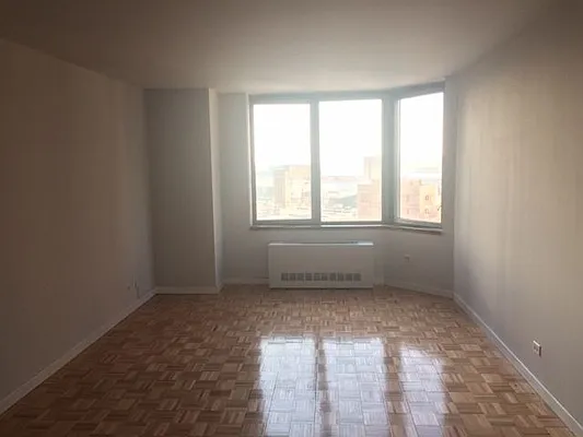 Rented by Fischer Group Realty, LLC | media 8