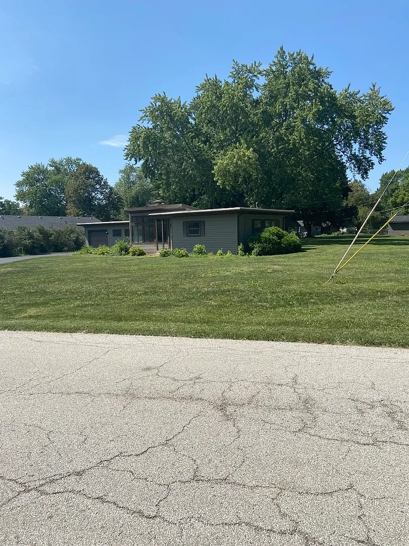 559 Rockwell Rd photo 1
