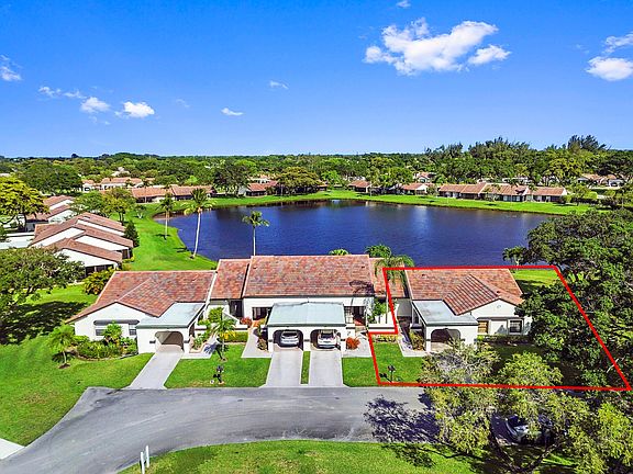 2nd image of 5537 Parkwalk Circle E