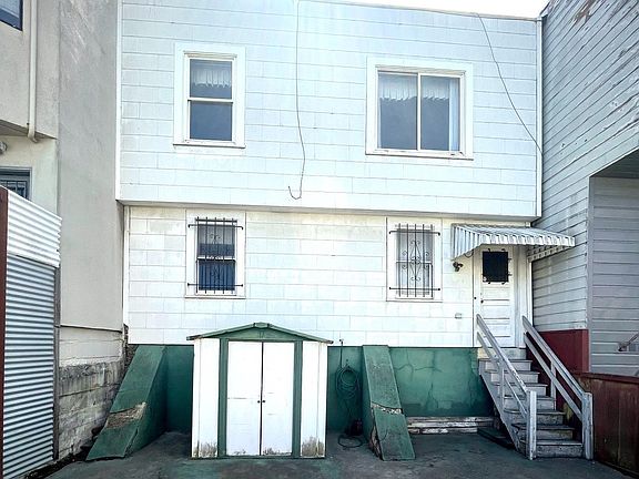 2nd image of 248 Hale St