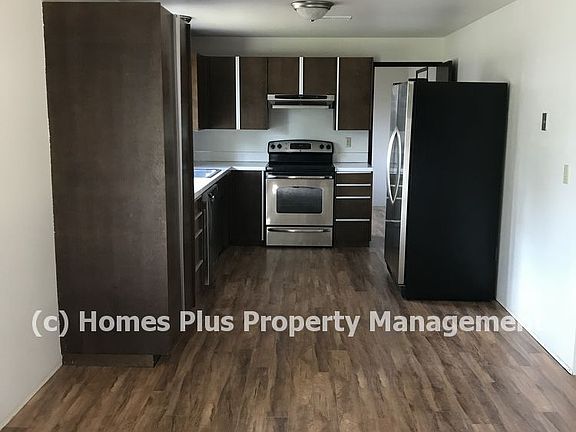 2nd image of 2643 Rainier Blvd