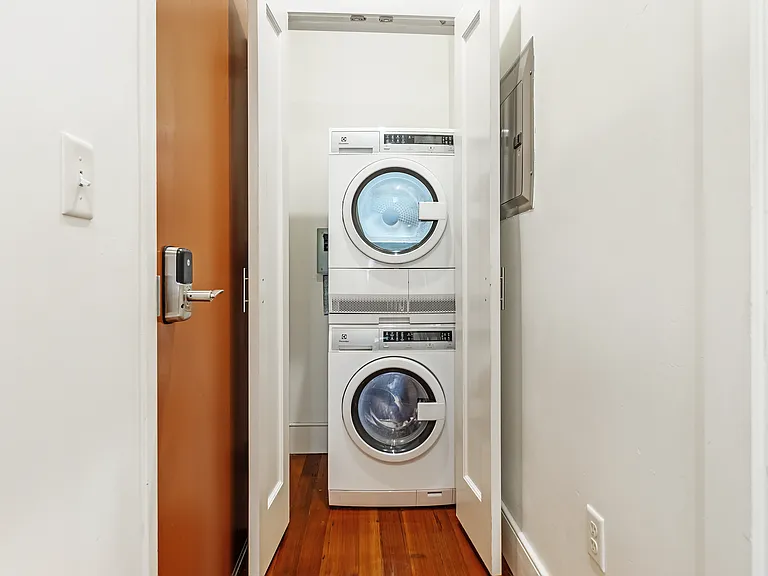 513 Conti St #3D — Photo 10