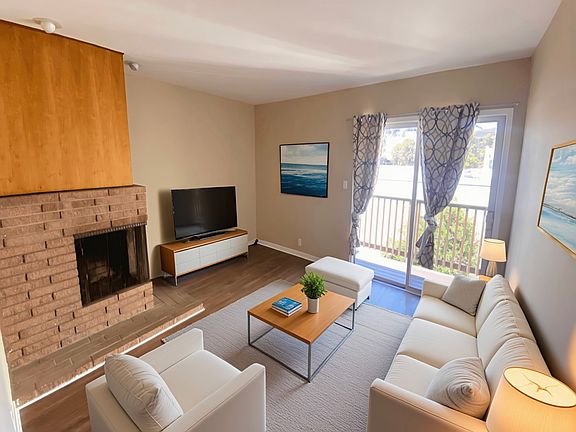 2nd image of 520 Bartlett St APT 2
