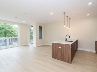 3045 W Irving Park Rd #201, Chicago, IL 60618