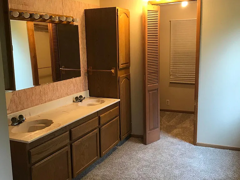 4889 Vista Hills Dr — Photo 12