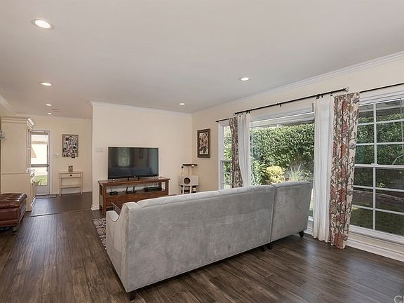 5th image of 12127 Floral Dr