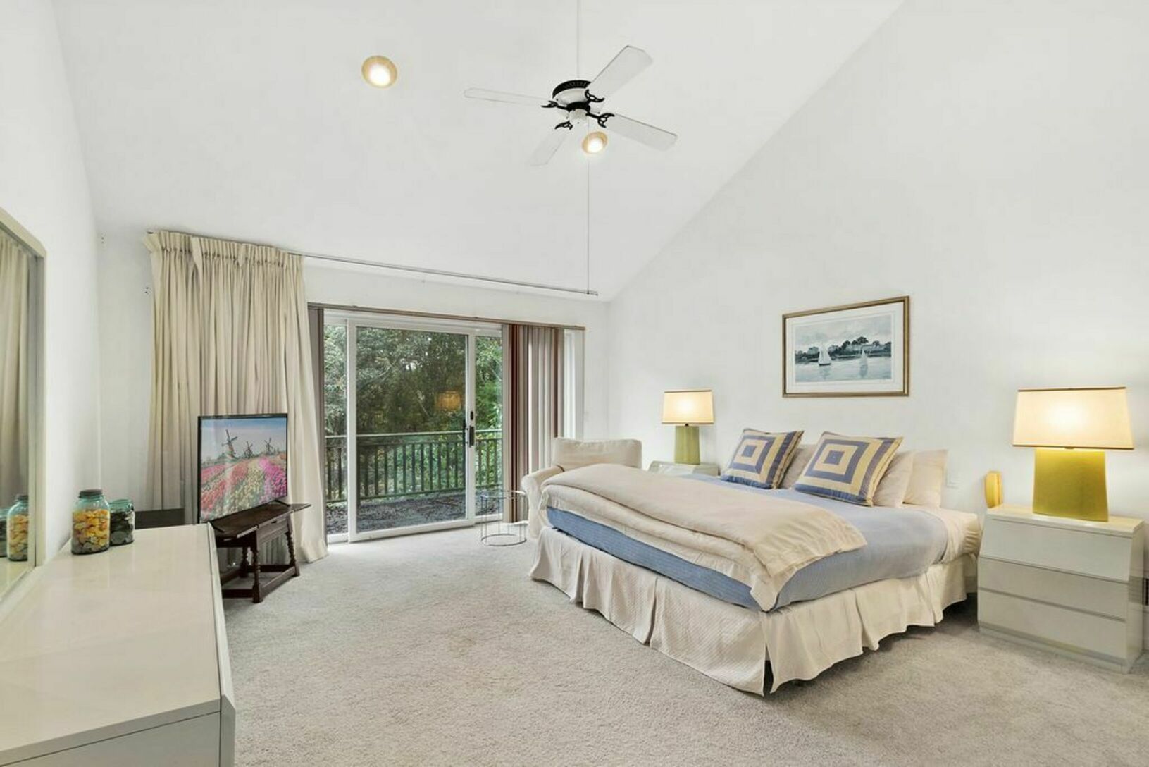  Upper Floor Master Suite