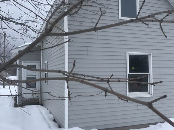 2nd image of 612 N 9th St