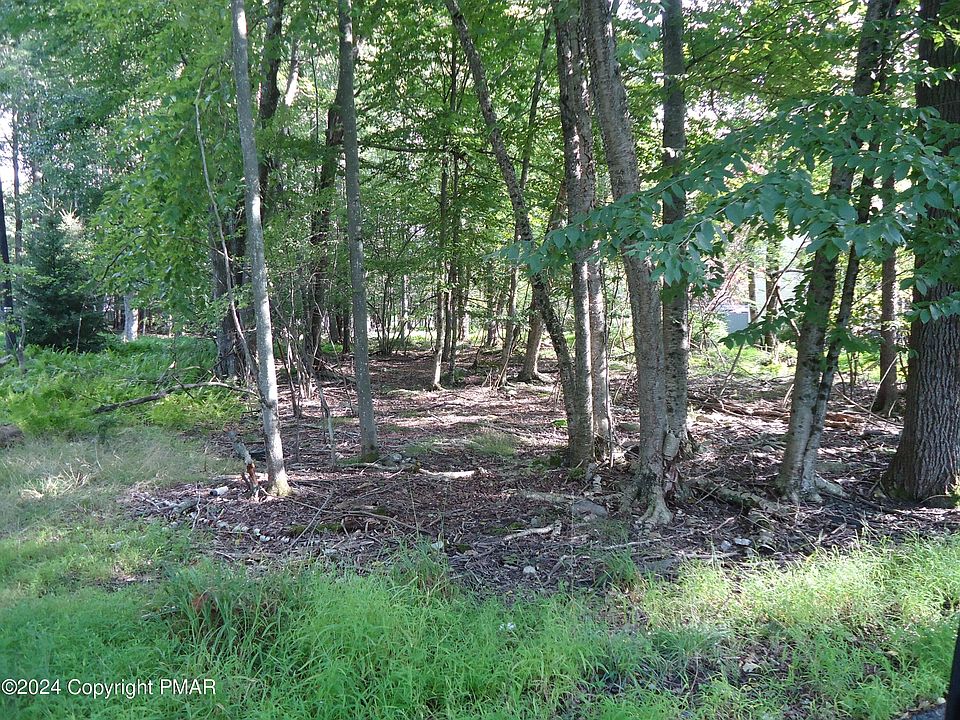 2nd image of 391 Stillwater Dr