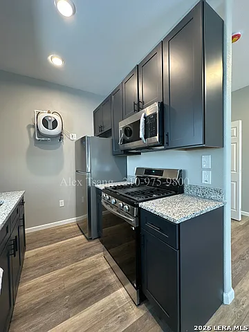 1 bed, 1.0 bath, 700 sqft, $1,000 — Photo 3
