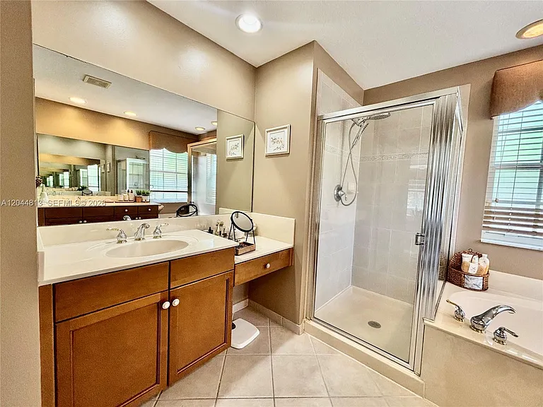 9109 Dupont Pl — Photo 31