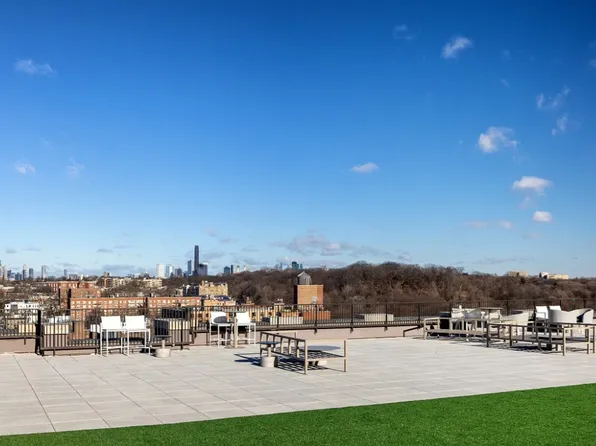 11 Ocean Parkway image 7 of 10