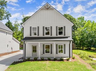 5220 Chattahoochee St, Flowery Branch, GA 30542