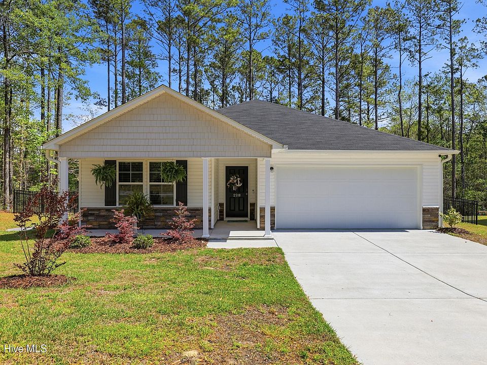 1st image of 2518 Sardis Drive SE