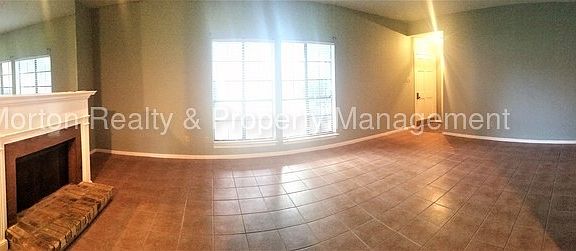 3rd image of 2026 Heatherbrook Dr