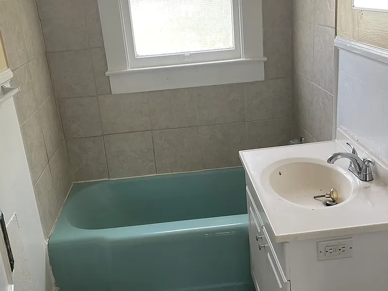 103 Ike B St — Photo 7