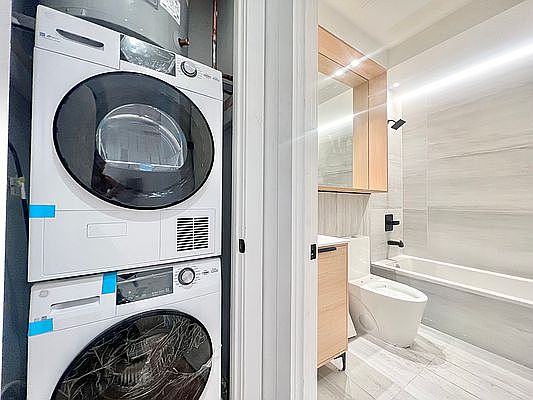 4th image of 979 Bedford Ave Floor 2