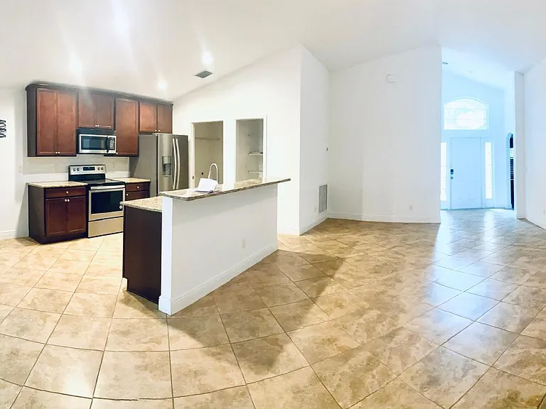 9553 Sea Spray Dr — Photo 3