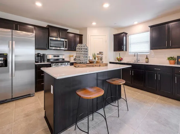 2141 Diamond Ave #57S, Sanger, CA 93657