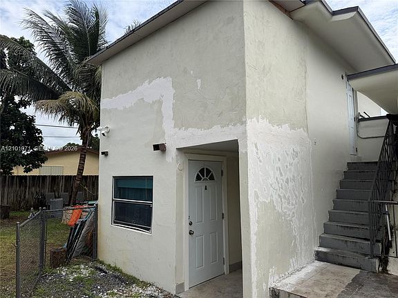 3rd image of 6331 Fillmore St #A