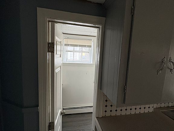 4th image of 25 Merrick St #2