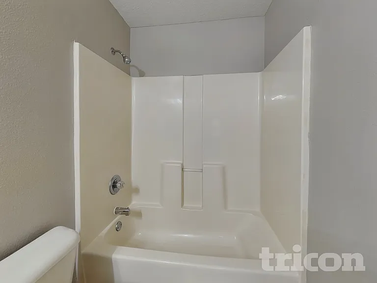 10432 Boyette Creek Blvd — Photo 12