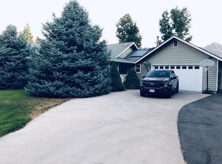 1235 Lassen Ln, Mount Shasta, CA 96067