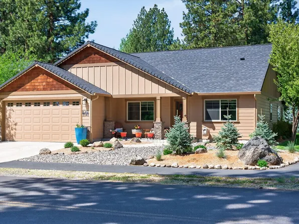1141 S Creekside Dr, Sisters, OR 97759