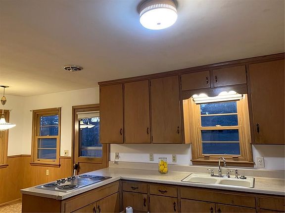 5th image of 5718 N Belton Ave
