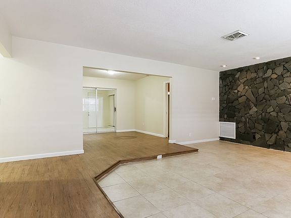 3rd image of 12420 SW 2nd St