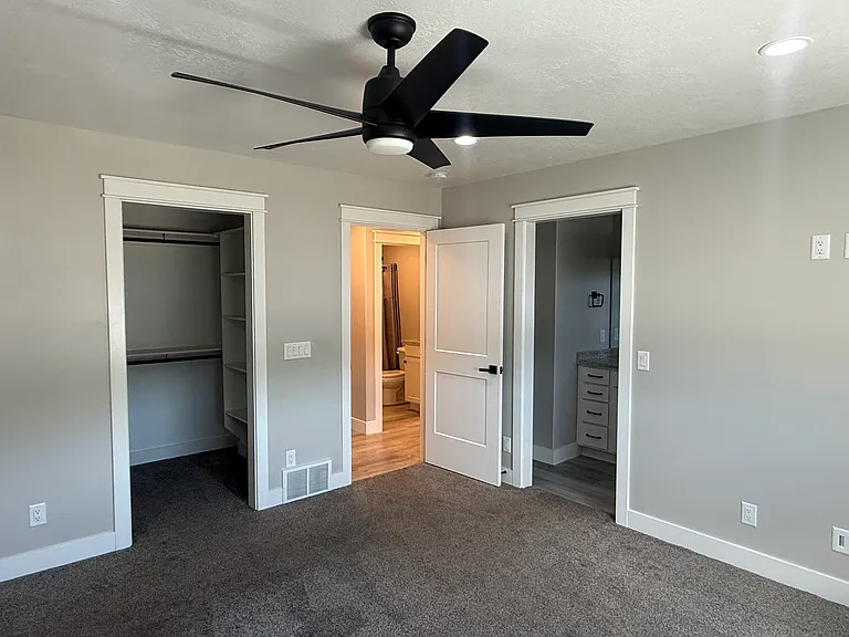 482 E Canyon Rim Rd — Photo 16