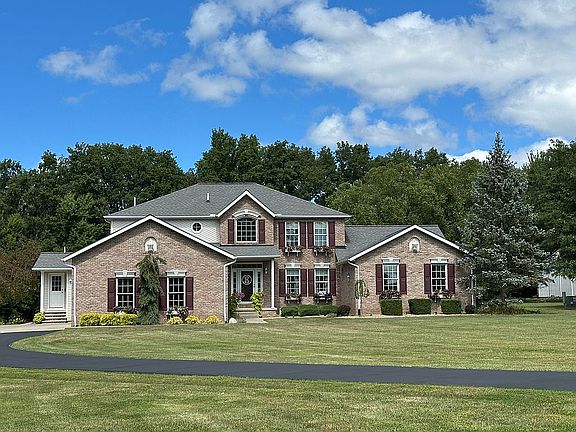 2nd image of 50344 Garfield Rd