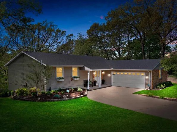 5 Valleyview Ct, Groveland, IL 61535