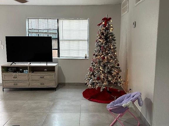 5th image of 2304 Shidler Dr APT 36