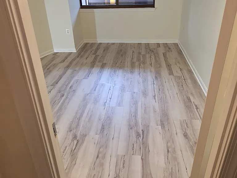 10101 Grosvenor Pl #520 — Photo 14