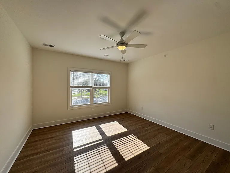420 Capstone Dr #207 — Photo 6