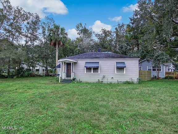 3rd image of 2227 Home Park Cir N
