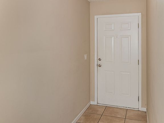 3rd image of 12637 Ashglen Dr S