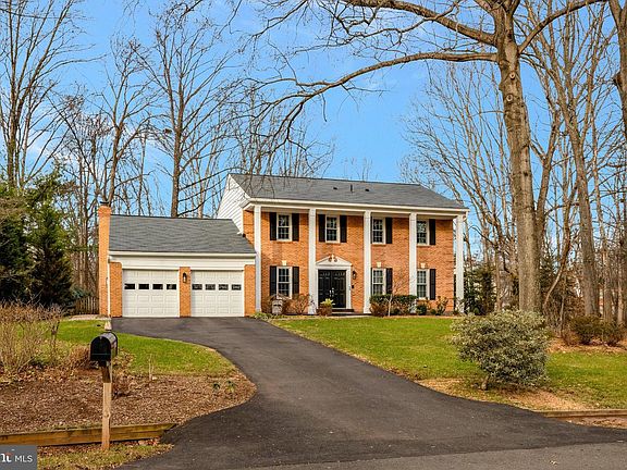 2nd image of 12111 Holly Knoll Cir
