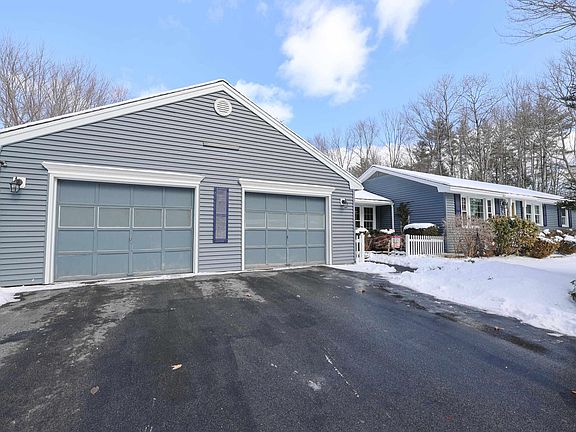 3rd image of 7 Birch Haven Dr