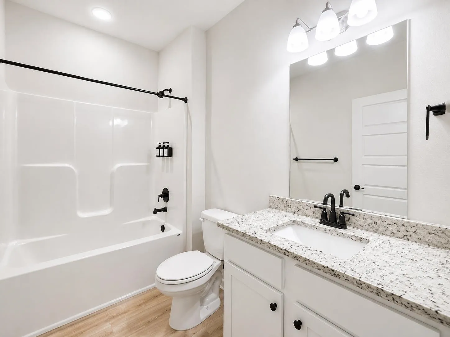 4 bed, 1835 sqft, $3,000 — Photo 3