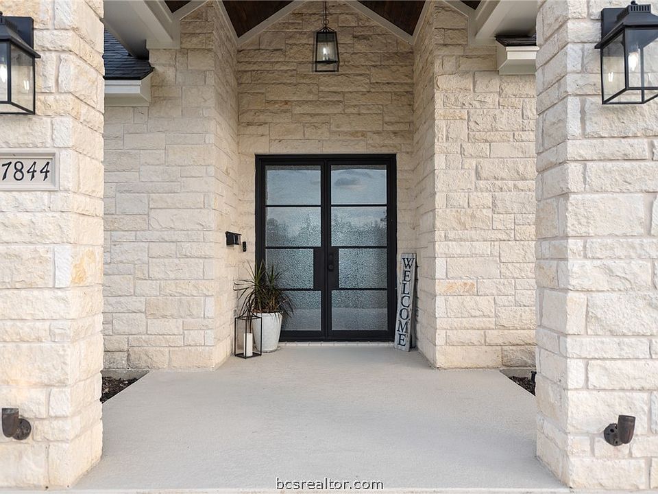 1st image of 7844 Mathis Creek Dr