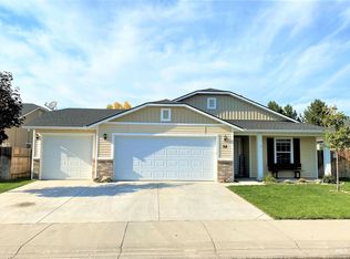 98 E Walcott Lake Dr, Middleton, ID 83644