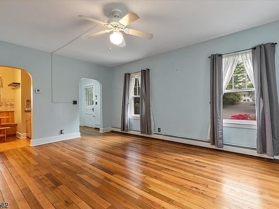 5th image of 159 Park St