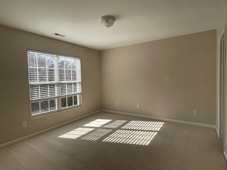 5637 Berry Creek Cir — Photo 24