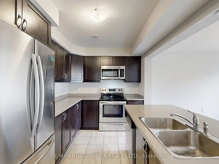 1061 Clipper Ln — Photo 15